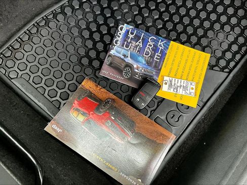 Used 2023 Jeep Renegade Trailhawk image 19