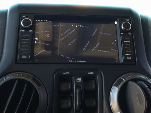 Used 2018 Jeep Wrangler Unlimited Sport S AWD/4WD image 12