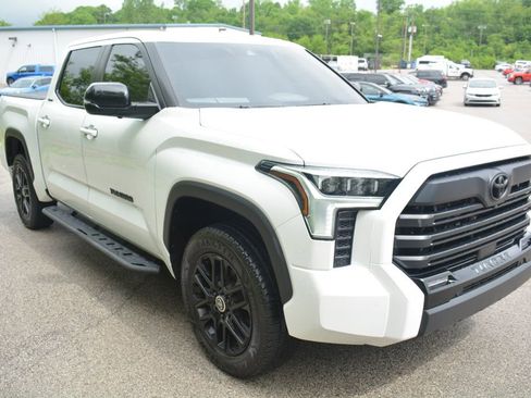 Used 2024 Toyota Tundra Limited AWD/4WD image 4