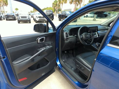 Used 2021 Kia Sorento S FWD image 7
