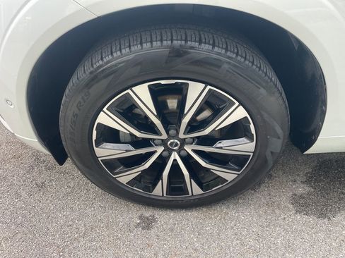 Certified 2023 Volvo XC60 B5 Plus w/ Climate Package image 13