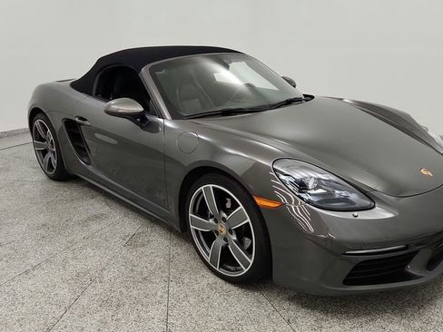 Used 2022 Porsche 718 Boxster RWD image 45