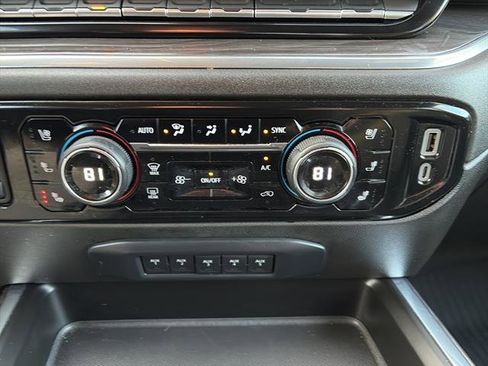 Used 2024 Chevrolet Silverado 2500 LTZ w/ LTZ Premium Package image 26