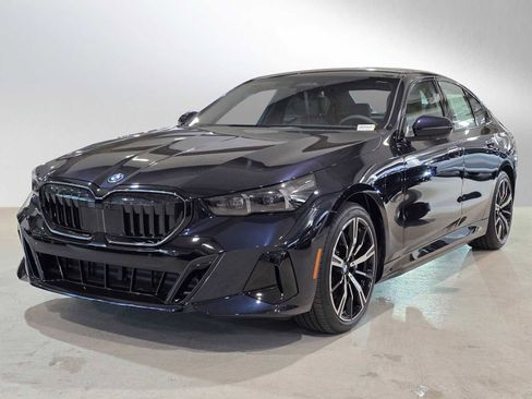 New 2026 BMW 550e xDrive w/ Executive Package AWD/4WD image 7