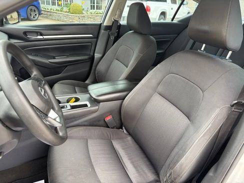Used 2022 Nissan Altima 2.5 SV FWD image 10