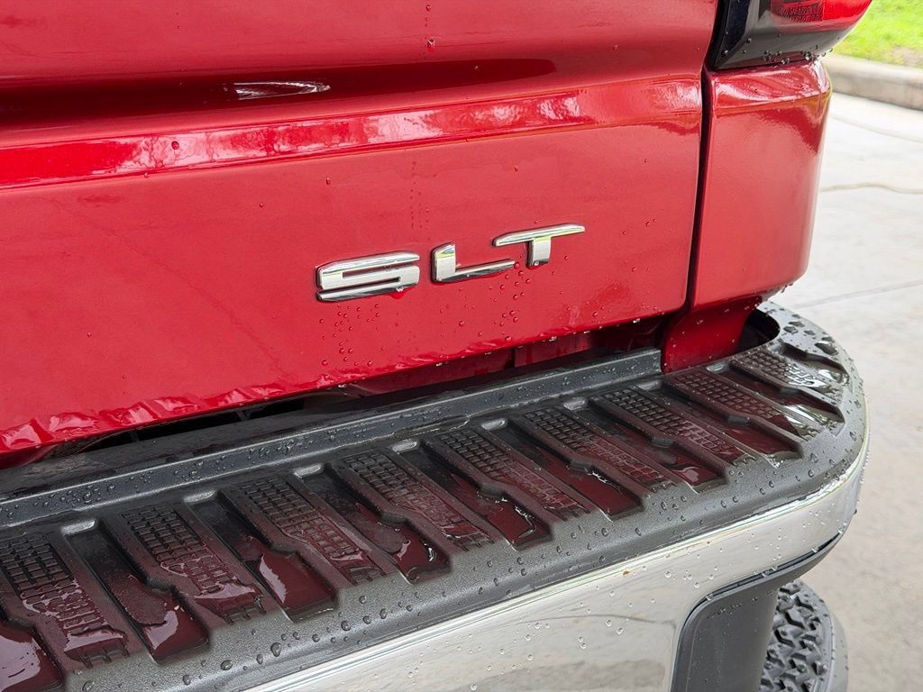 Used 2021 GMC Sierra 1500 SLT w/ SLT Premium Plus Package AWD/4WD image 22