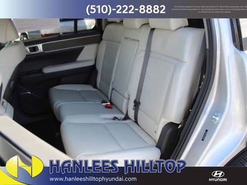 Used 2025 Hyundai Santa Fe Limited image 17