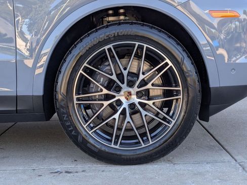 New 2026 Porsche Cayenne Coupe image 29