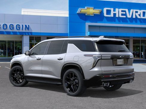 New 2026 Chevrolet Traverse RS w/ LPO, Floor Liner Package image 3