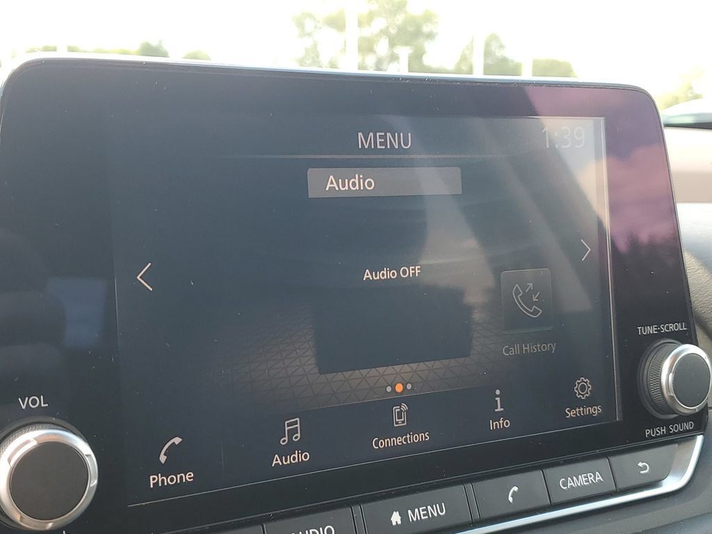 Used 2022 Nissan Rogue S AWD/4WD image 13
