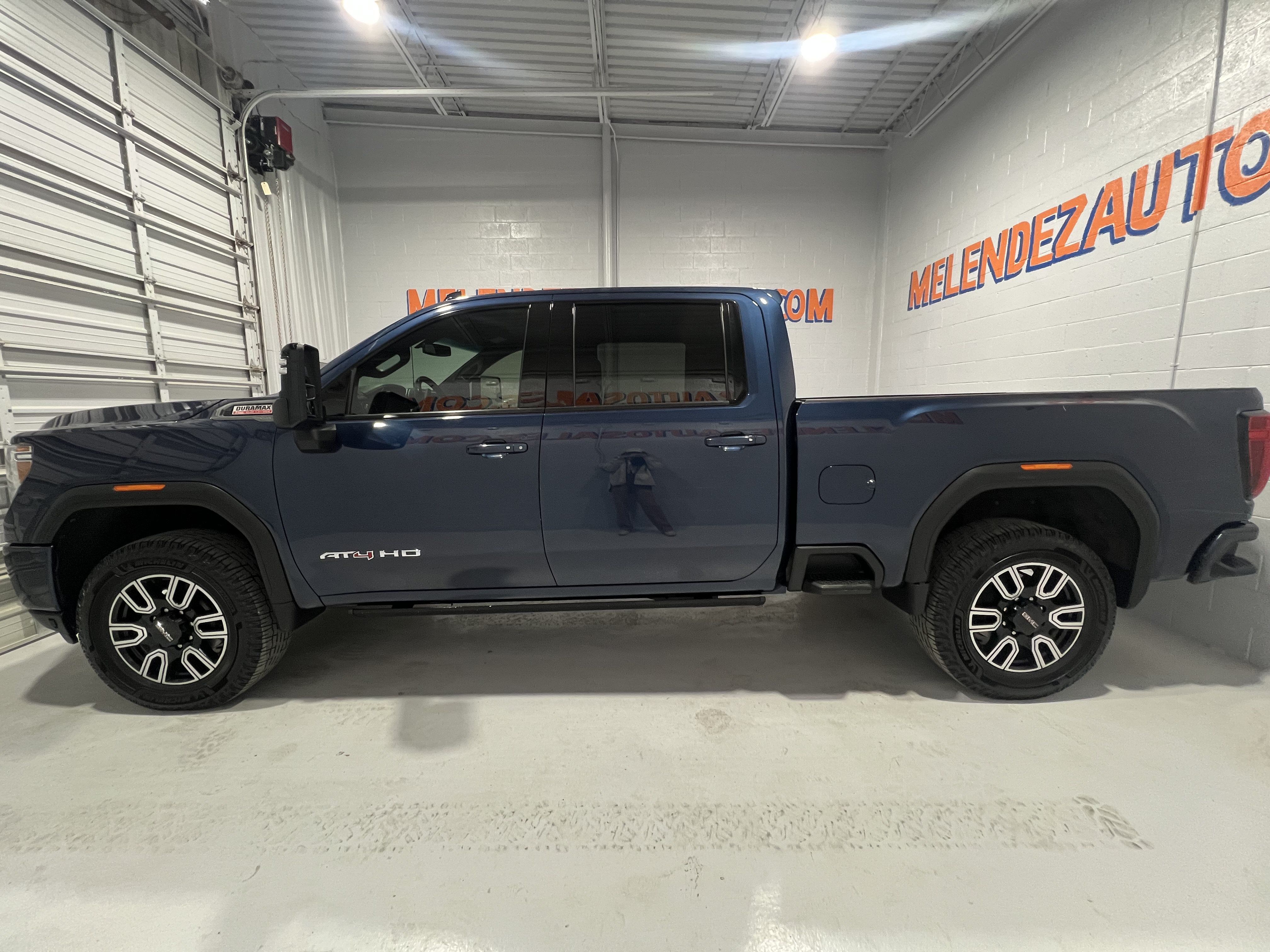 Used 2022 GMC Sierra 2500 AT4 AWD/4WD image 2