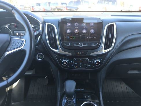 Used 2022 Chevrolet Equinox Premier AWD/4WD image 25