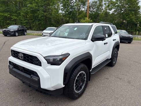 Used 2026 Toyota 4Runner TRD Off-Road Premium AWD/4WD image 2