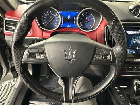 Used 2018 Maserati Ghibli image 25