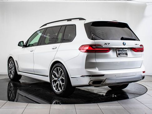 Used 2021 BMW X7 xDrive40i w/ Premium Package image 11