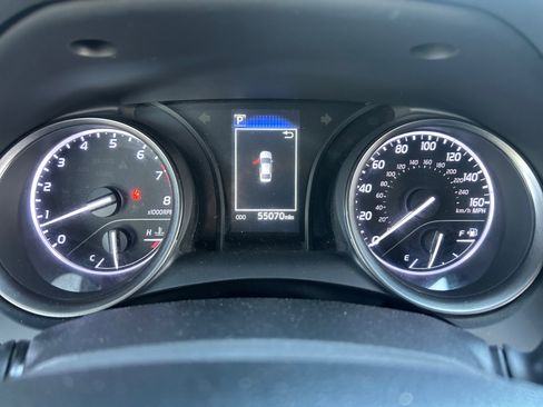 Used 2022 Toyota Camry SE w/ Carpet Mat Package (TMS) image 16