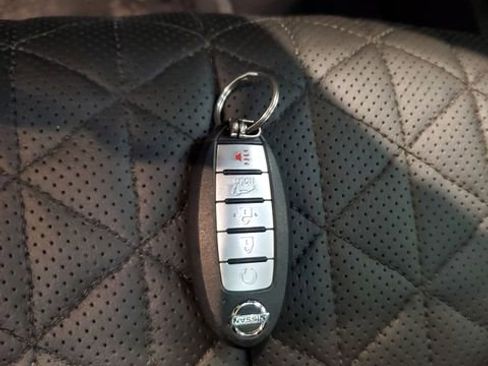 Used 2020 Nissan Murano Platinum image 30