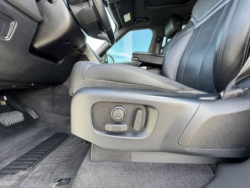 Used 2020 Land Rover Discovery HSE AWD/4WD image 14