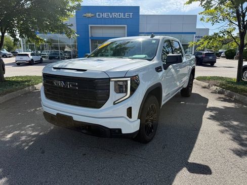 Used 2022 GMC Sierra 1500 Elevation AWD/4WD image 9