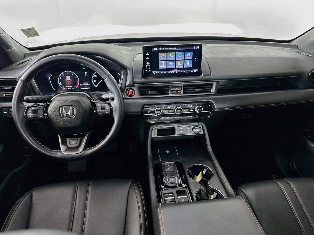Used 2023 Honda Pilot TrailSport image 23