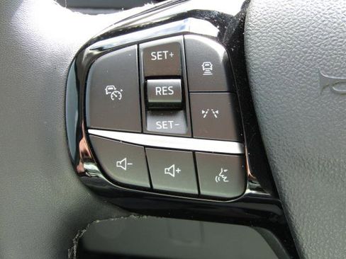 Used 2023 Ford Escape Platinum image 19