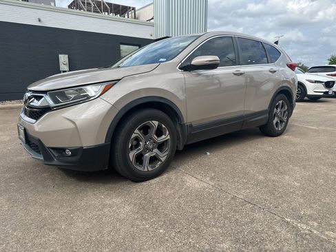 Used 2018 Honda CR-V EX image 2