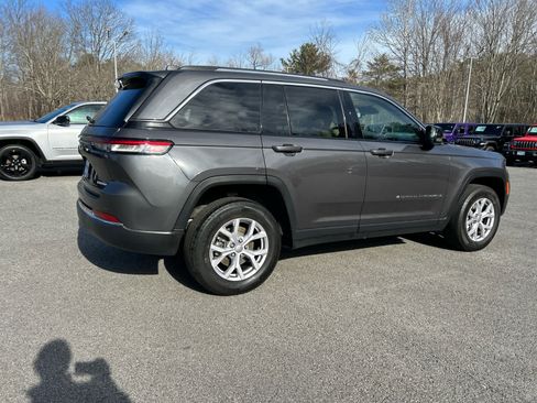 Used 2022 Jeep Grand Cherokee Limited image 5