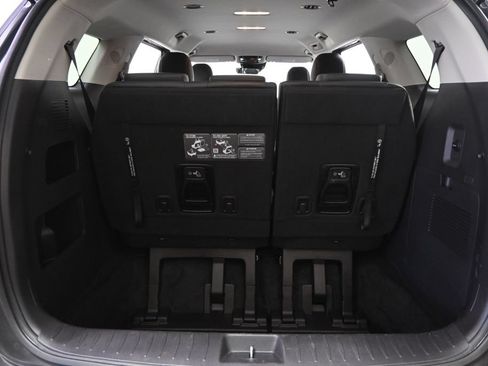 Used 2026 Kia Carnival FWD image 20