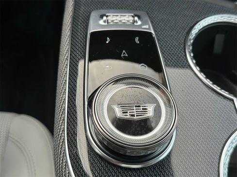 New 2026 Cadillac Optiq Luxury 2 image 29