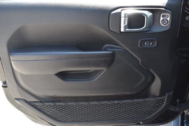 Used 2021 Jeep Wrangler Unlimited Rubicon AWD/4WD image 11
