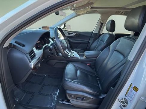 Used 2019 Audi Q7 2.0T Premium w/ Cold Weather Package image 18