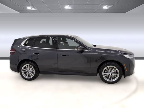 Certified 2025 BMW X3 xDrive30i w/ Premium Package image 8