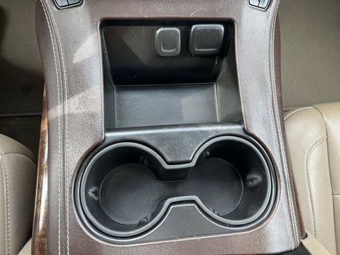 Used 2018 Chevrolet Suburban LT w/ LT Signature Package image 35