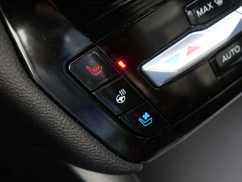 Certified 2022 Ford Explorer Limited w/ Equipment Group 301A image 30