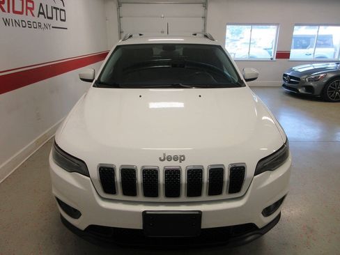 Used 2019 Jeep Cherokee Latitude w/ Cold Weather Group AWD/4WD image 10