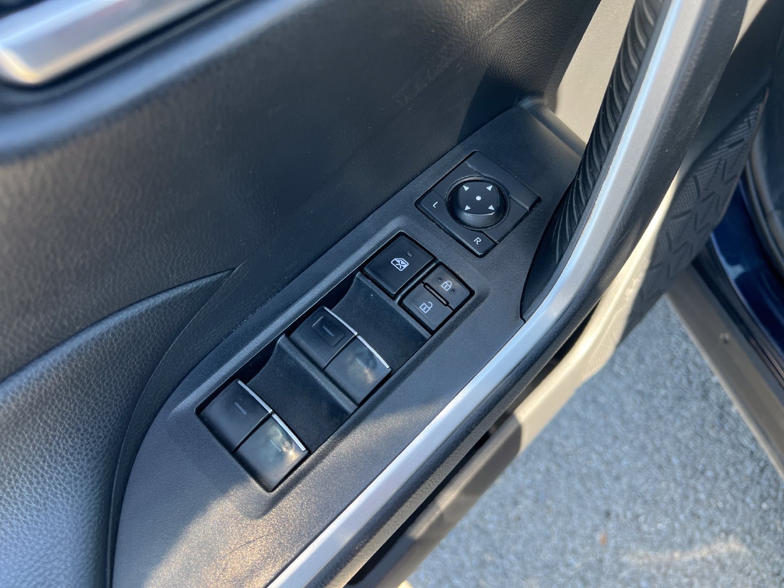 Used 2024 Toyota RAV4 XLE w/ Weather Package AWD/4WD image 11