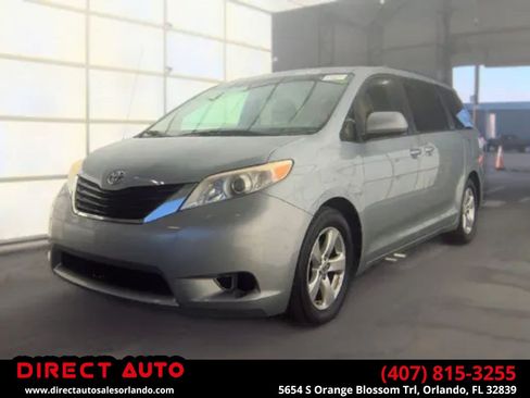Used 2014 Toyota Sienna LE FWD image 1