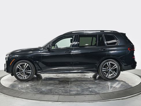 Used 2023 BMW X7 xDrive40i w/ Executive Package image 2