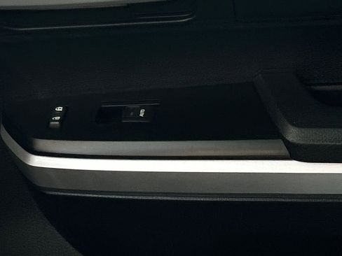 Used 2015 Toyota Tundra Limited w/ Limited Premium Package image 34