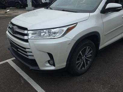 Used 2019 Toyota Highlander XLE