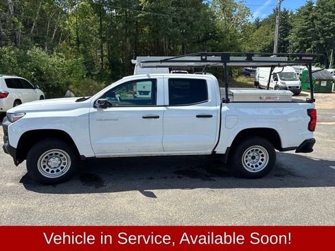 Used 2024 Chevrolet Colorado W/T w/ Safety Package RWD image 8