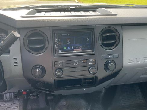 Used 2012 Ford F250 XL w/ Snow Plow Prep Pkg AWD/4WD image 20