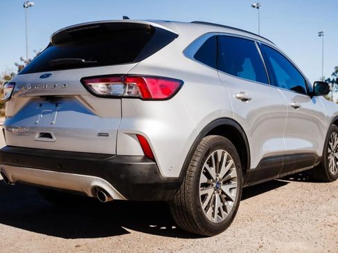 Used 2020 Ford Escape Titanium w/ Titanium Premium Package 2.0 image 5