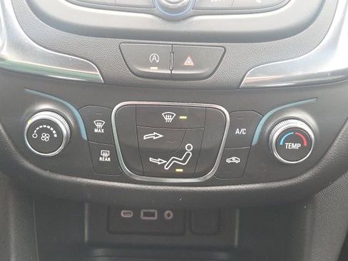 Used 2024 Chevrolet Equinox LT FWD image 33