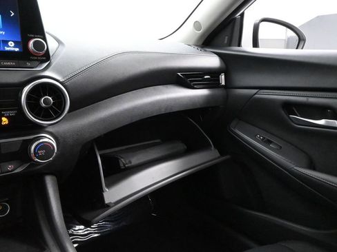 Used 2024 Nissan Sentra SV image 28