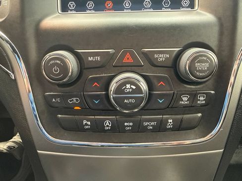 Used 2018 Jeep Grand Cherokee Limited AWD/4WD image 38