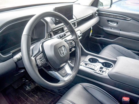 Certified 2025 Honda Pilot Elite image 11