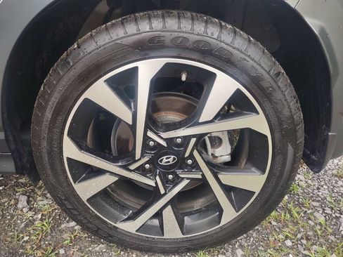 Used 2023 Hyundai Kona Limited AWD/4WD image 10