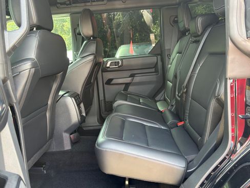 Used 2025 Ford Bronco Outer Banks AWD/4WD image 22