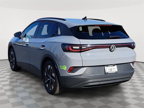 Certified 2022 Volkswagen ID.4 Pro image 7